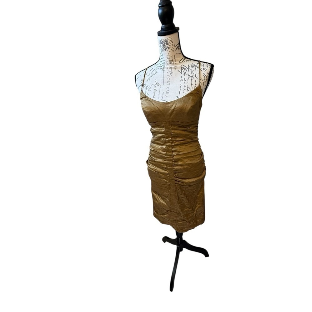 Chic Gold Midi Dress - Picture 3 of 8